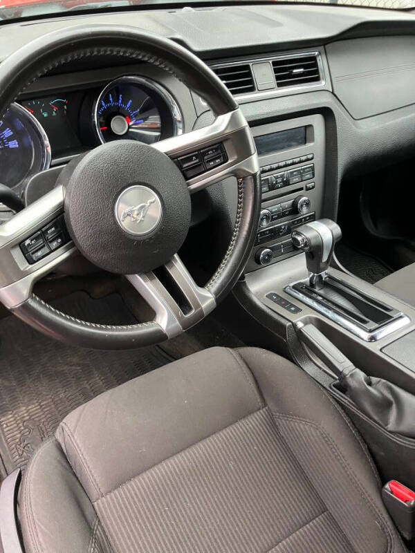 2012 Ford Mustang V6