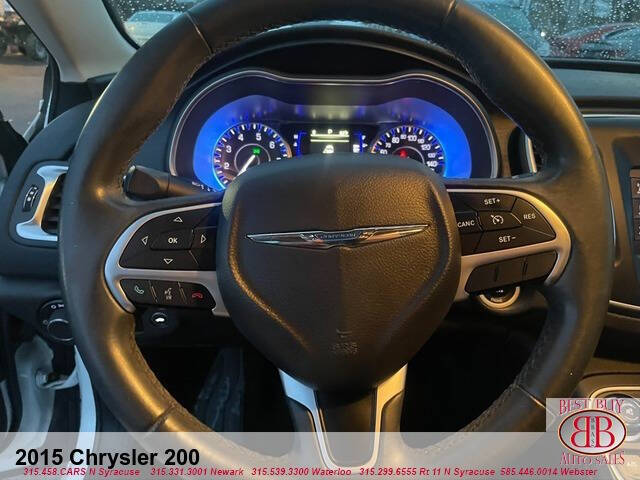 2015 Chrysler 200 Limited