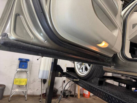 2010 Cadillac DTS Luxury Collection