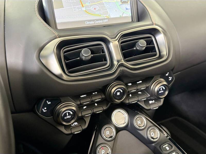 2022 Aston Martin Vantage