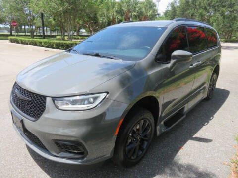 2021 Chrysler Pacifica Touring