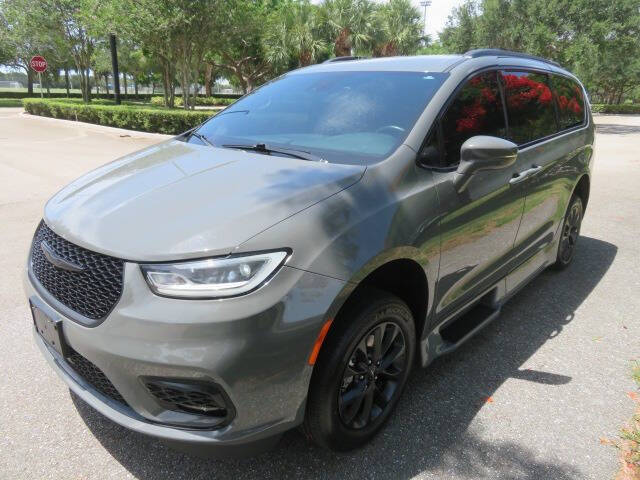 2021 Chrysler Pacifica Touring