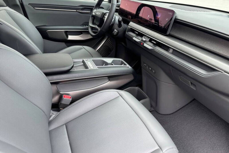 2026 Kia EV9 Light Long Range