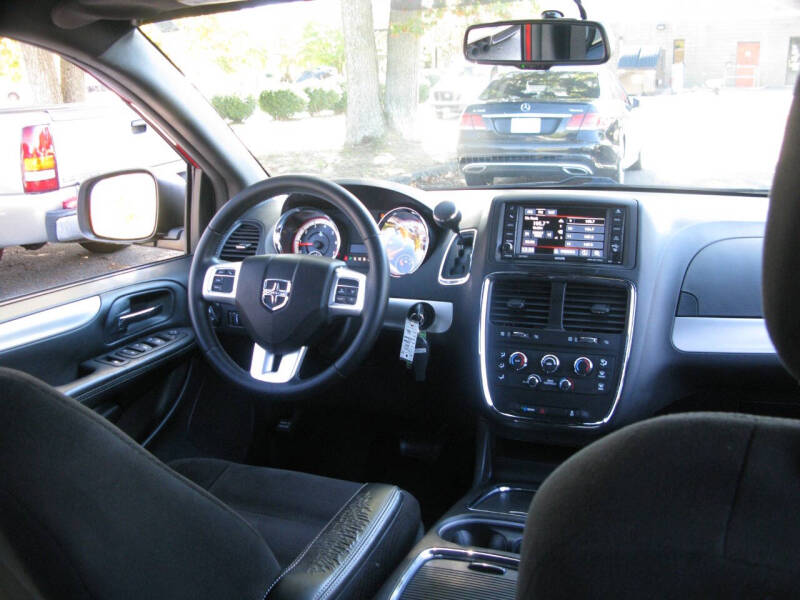 2015 Dodge Grand Caravan SXT Plus