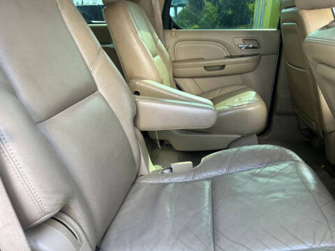 2011 Cadillac Escalade Premium