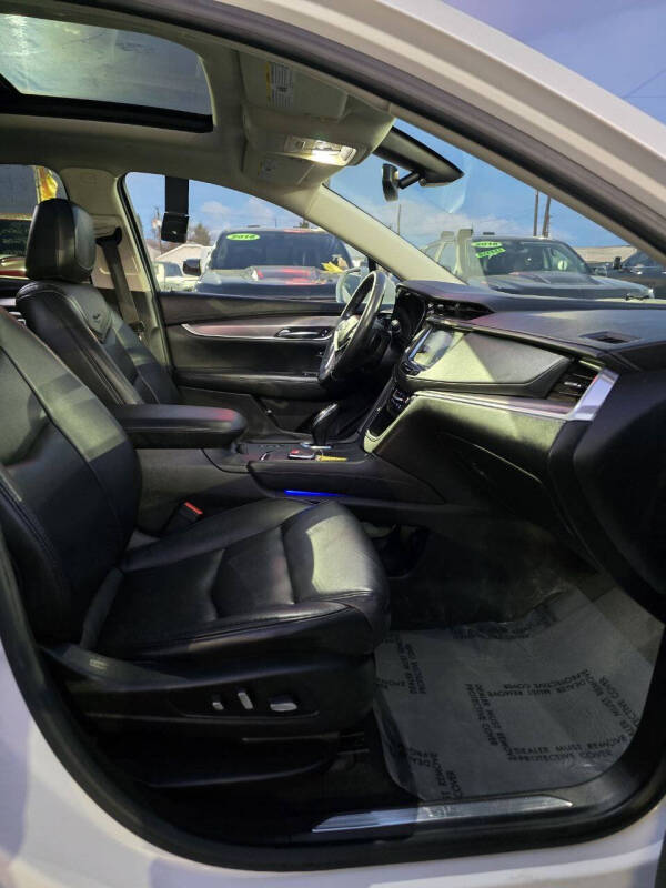 2017 Cadillac XT5 Luxury