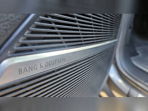 2019 Audi Q8 quattro Premium Plus 55 TFSI