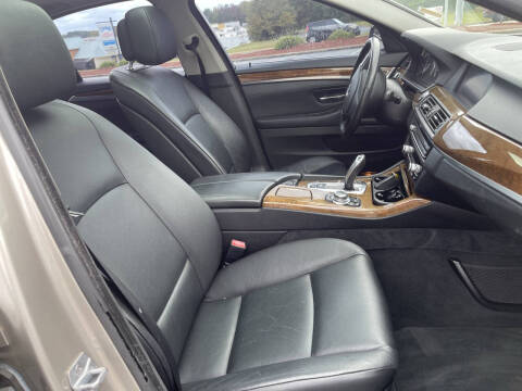 2013 BMW 5 Series 528i