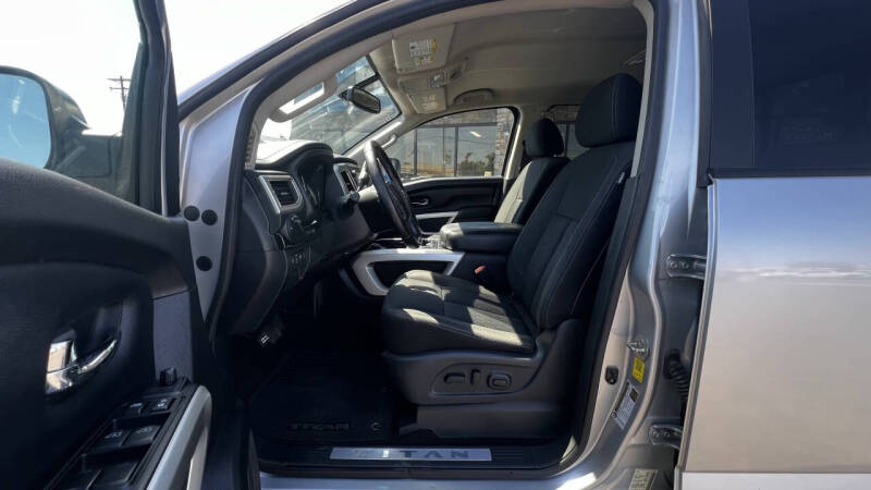 2018 Nissan Titan SV