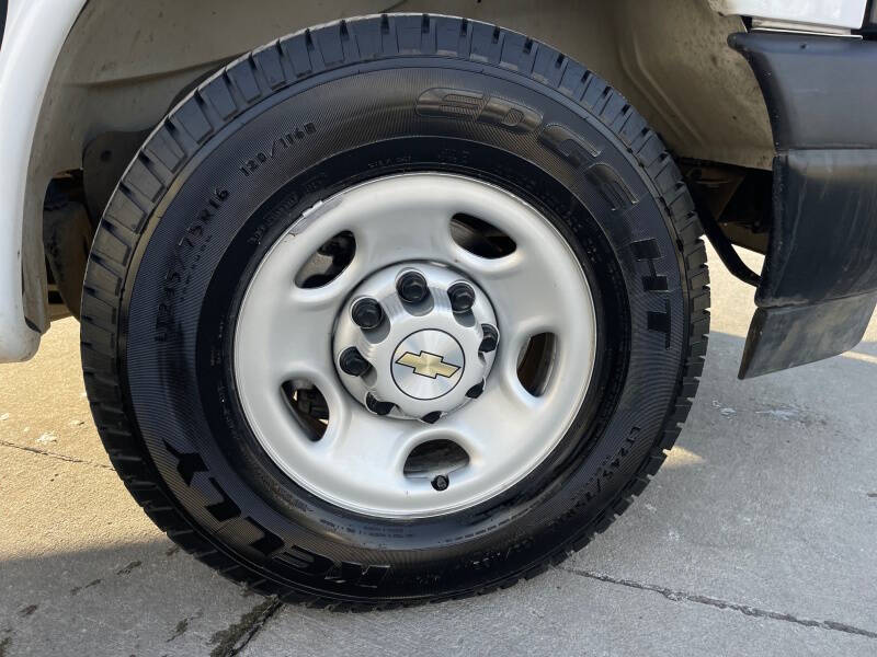 2023 Chevrolet Express 2500