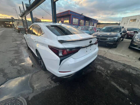 2022 Lexus ES 350 F SPORT