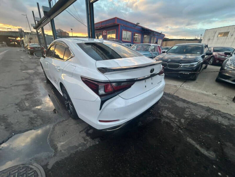 2022 Lexus ES 350 F SPORT