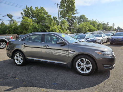 2017 Ford Taurus SEL