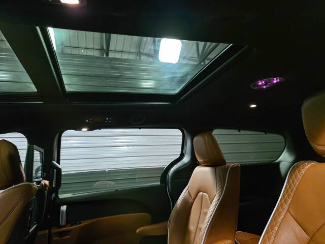 2025 Chrysler Pacifica Plug-In Hybrid Pinnacle