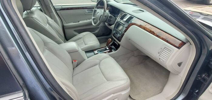 2011 Cadillac DTS