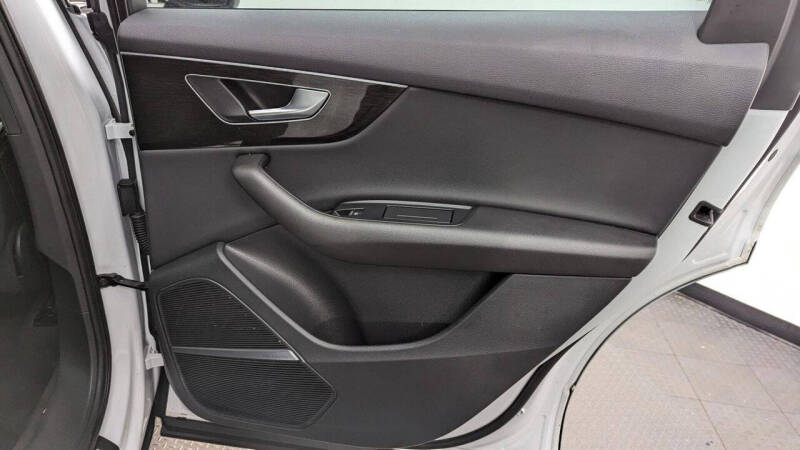 2022 Audi Q7 quattro Premium Plus 45 TFSI