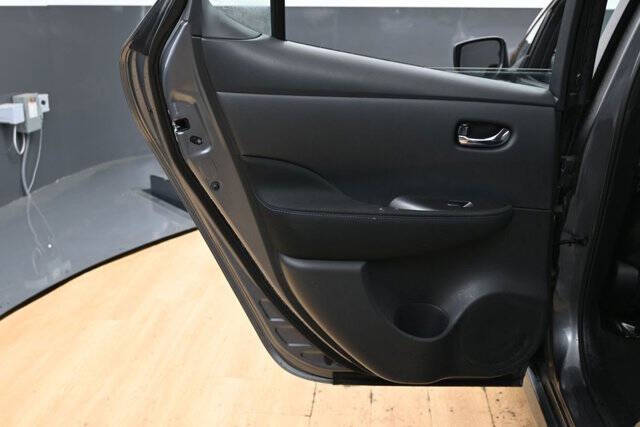 2023 Nissan LEAF S