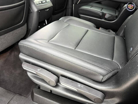 2022 Cadillac Escalade Luxury