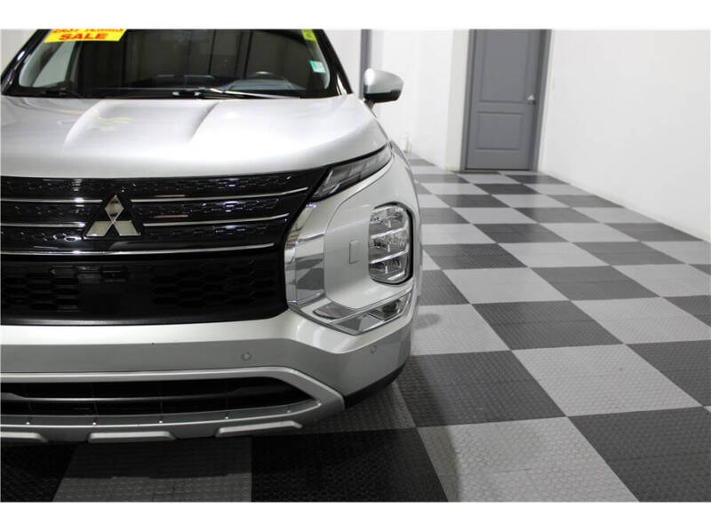 2024 Mitsubishi Outlander