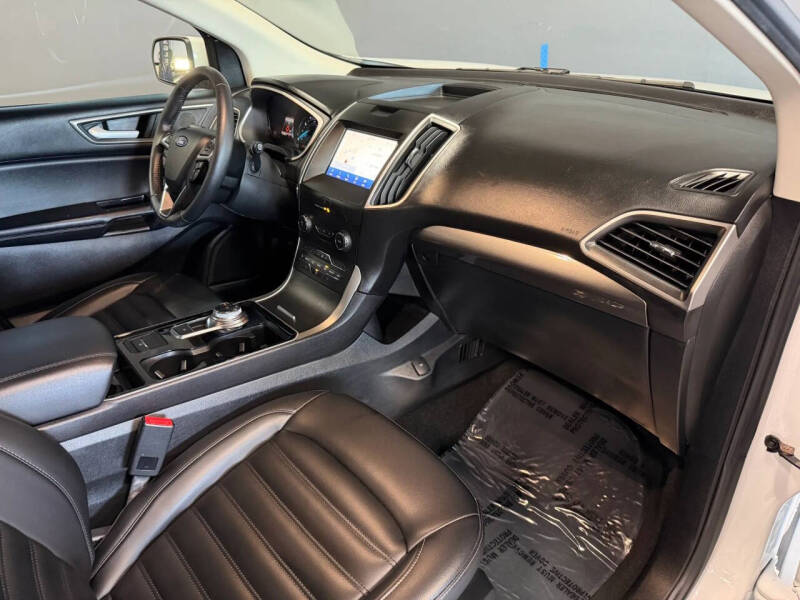 2020 Ford Edge