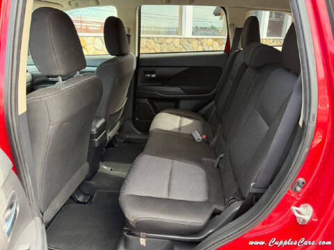 2017 Mitsubishi Outlander ES