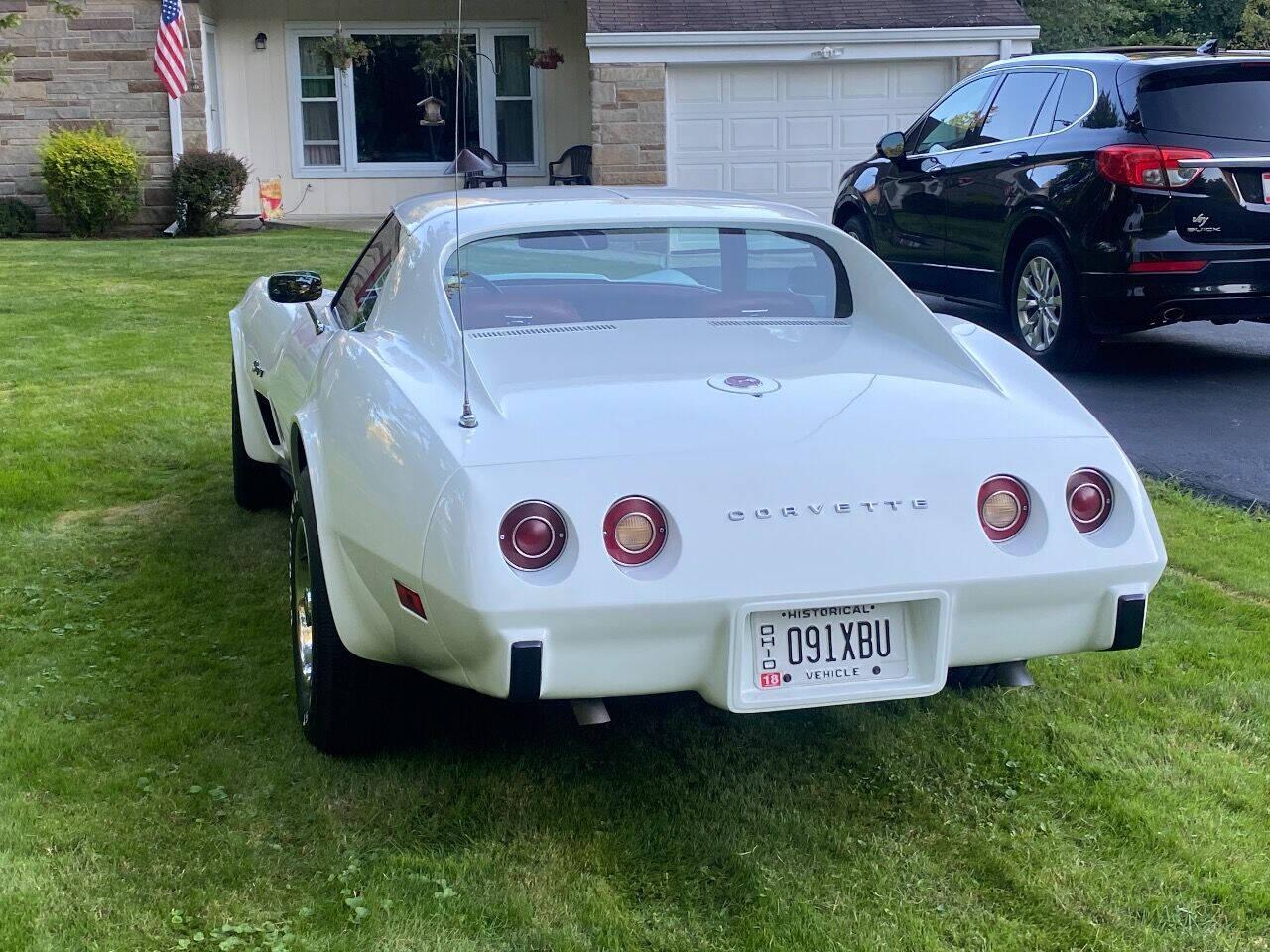 1975 Chevrolet Corvette 10