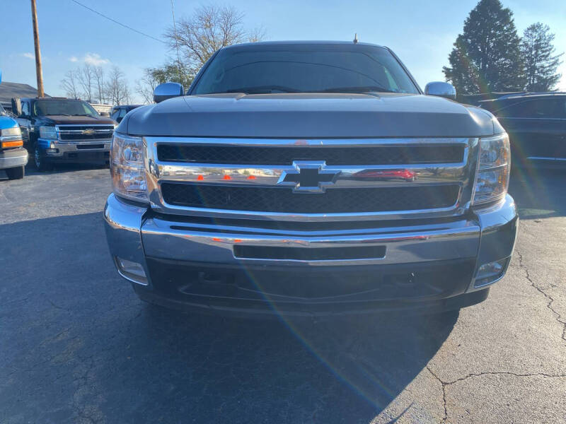 2012 Chevrolet Silverado 1500 LT photo 3