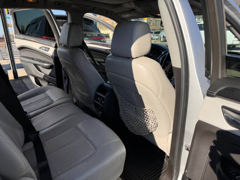 2016 Cadillac SRX Performance Collection