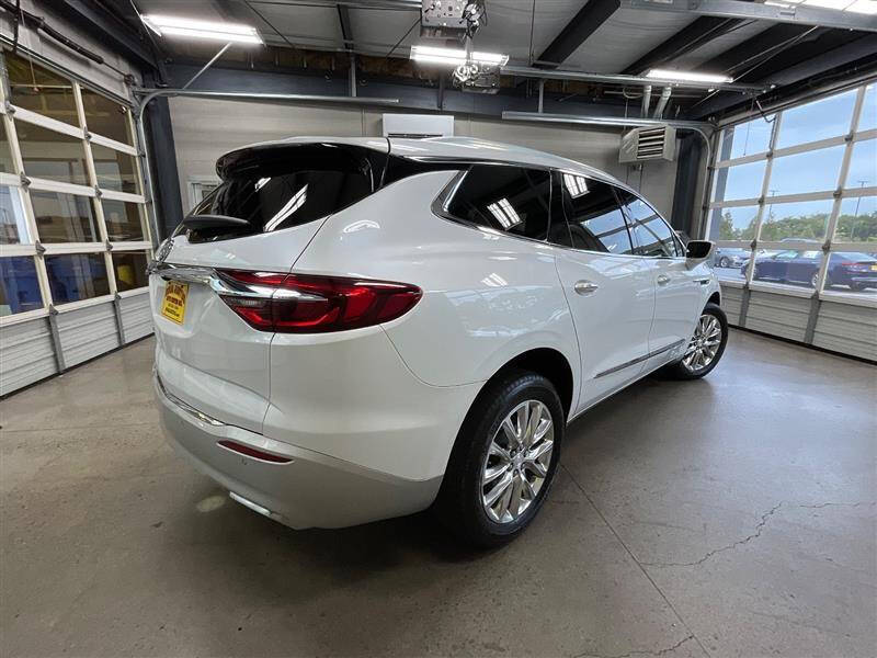 2020 Buick Enclave Essence
