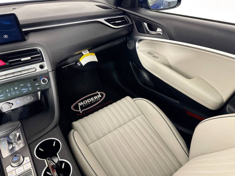2025 Genesis G70