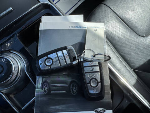2020 Ford Edge Titanium