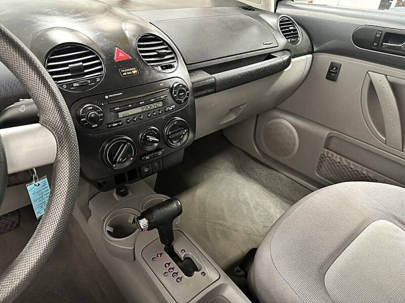 2005 Volkswagen New Beetle GL