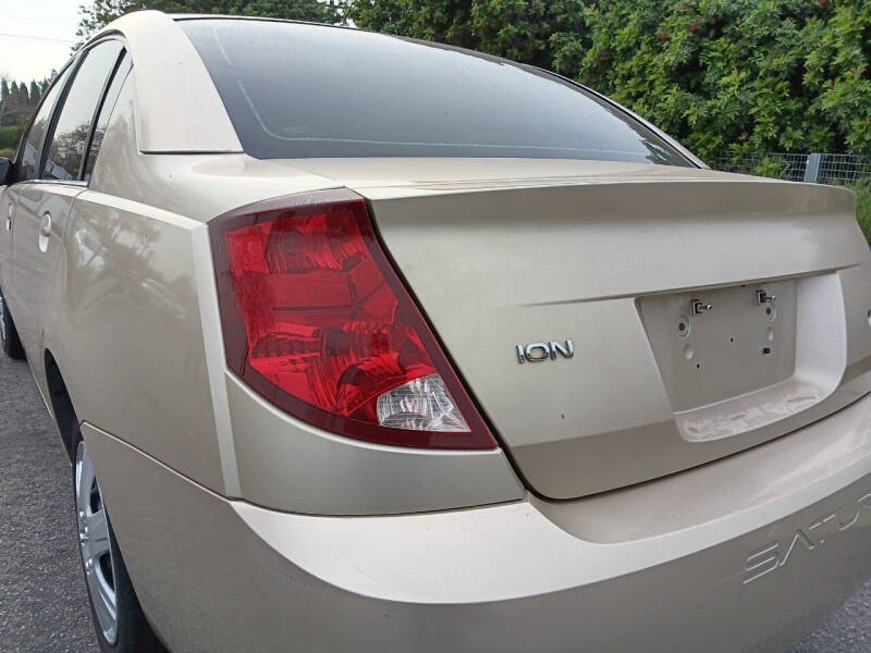 2004 Saturn Ion 2