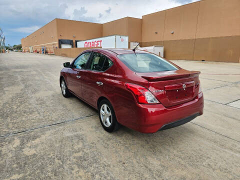 2018 Nissan Versa SV