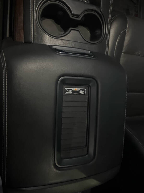 2017 GMC Yukon XL SLT