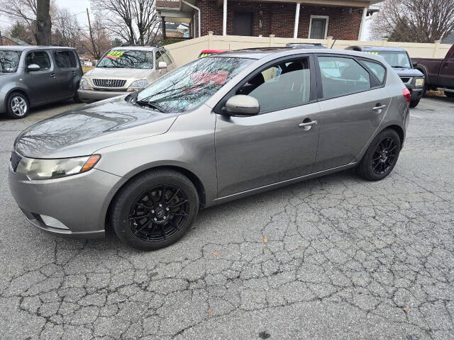 2012 Kia Forte5 for sale at QUEENSGATE AUTO SALES in York, PA