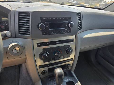 2006 Jeep Grand Cherokee Laredo