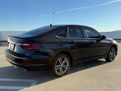 2019 Volkswagen Jetta R-Line