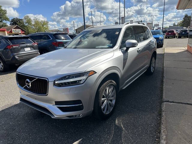 2016 Volvo XC90 T6 Momentum