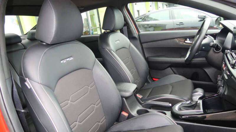 2021 Kia Forte GT Line