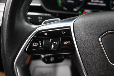 2022 Audi e-tron quattro Premium Plus