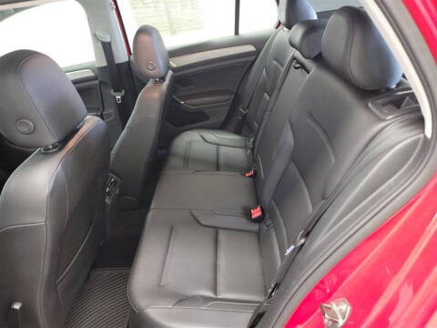 2017 Volkswagen Golf TSI S