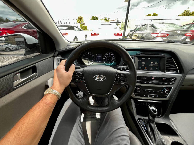 2017 Hyundai Sonata SE