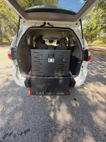 2020 Toyota Sienna L 7-Passenger