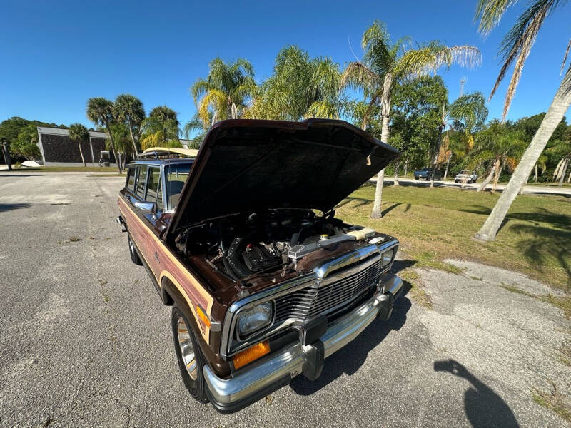 1985 Jeep Grand Wagoneer