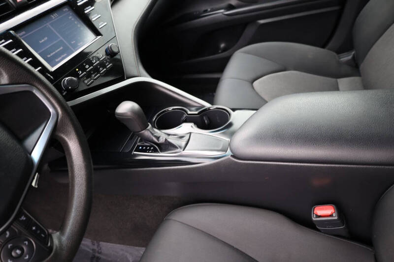 2019 Toyota Camry LE