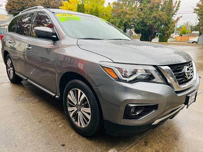 2020 Nissan Pathfinder SL