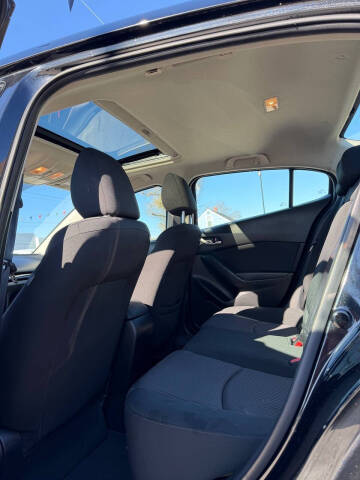 2016 Mazda MAZDA3 i Touring