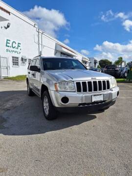 2005 Jeep Grand Cherokee for sale at Easy Car in Miami FL