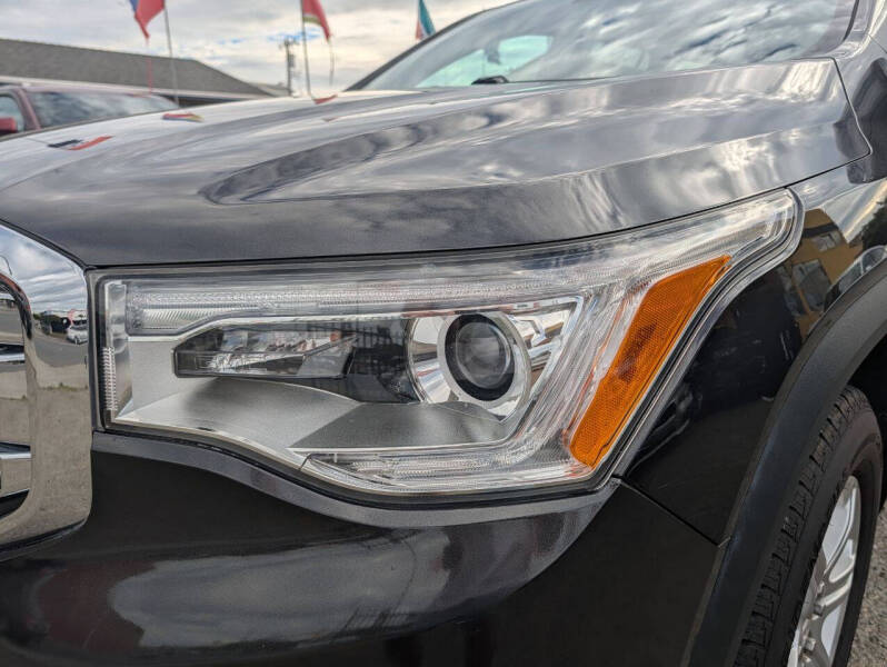 2017 GMC Acadia SLE-1